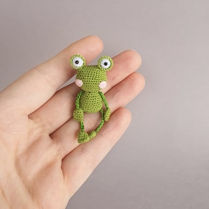 Mini frog 4,5 cm, Tiny toad lover gift, Stuffed miniature toy, Pocket animal