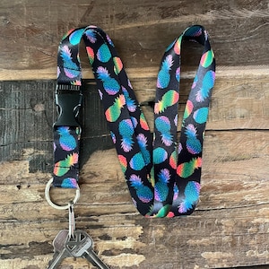 Colorful Pineapples Lanyard with Quick Release Buckle and Flat Ring.
