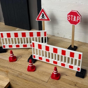 Wichtel Baustelle (Leitbarke, Stopschild, Achtungschild, Pylone) - Wichtel | Fee | Dekoration | Miniverse | Wichtelzubehör