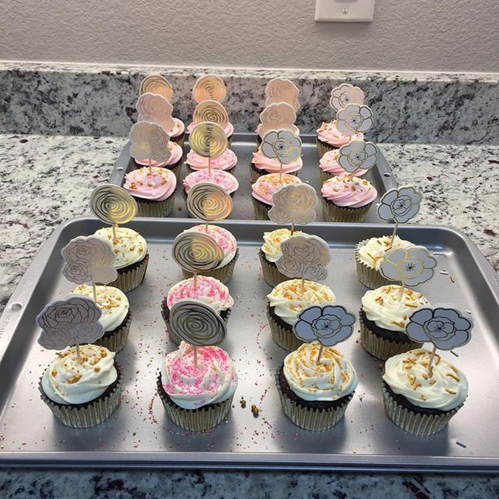 1 dozen cupcakes any flavor and style | Etsy