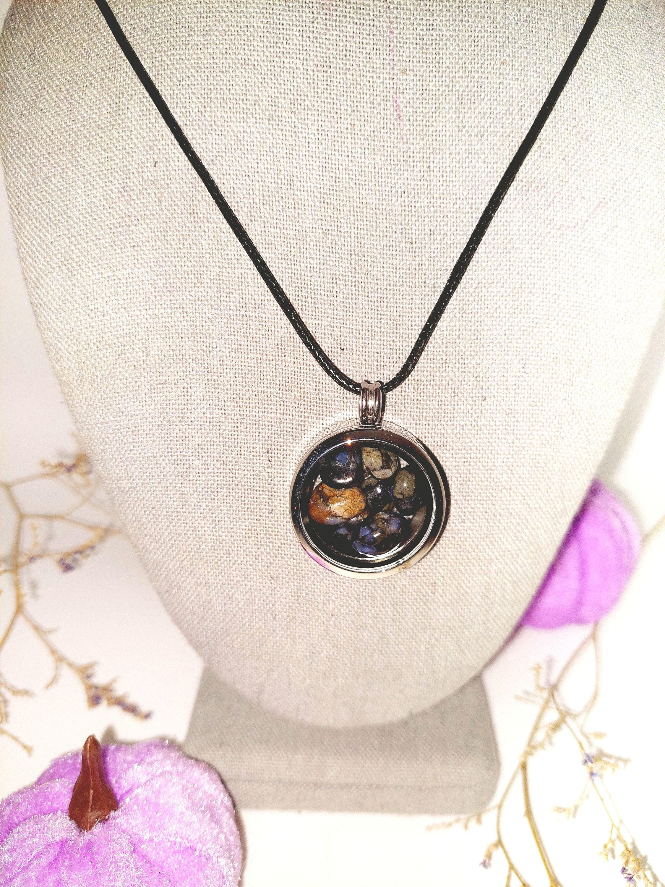 Que Sera Necklace - Etsy