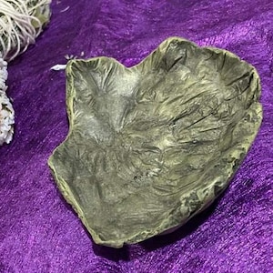 Handmade Leaf Shaped Bowl – Unique Dish, Nature Inspired Home Decor, Decorative Serving Bowl           Free shipping Australia wide