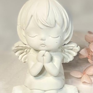 Angel statuette - free shipping Australia wide
