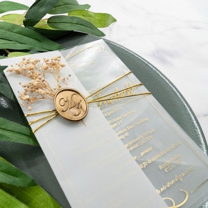 Invito di nozze in acrilico trasparente con foglia d'oro, invito acrilico personalizzato, suite di inviti con fiore di gesso,carta pergamena