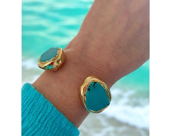 Double Turquoise Textured Cuff Bangle. Gold.