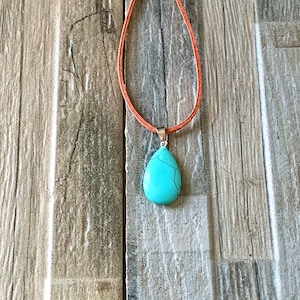 Small Turquoise Stone Suede Necklace