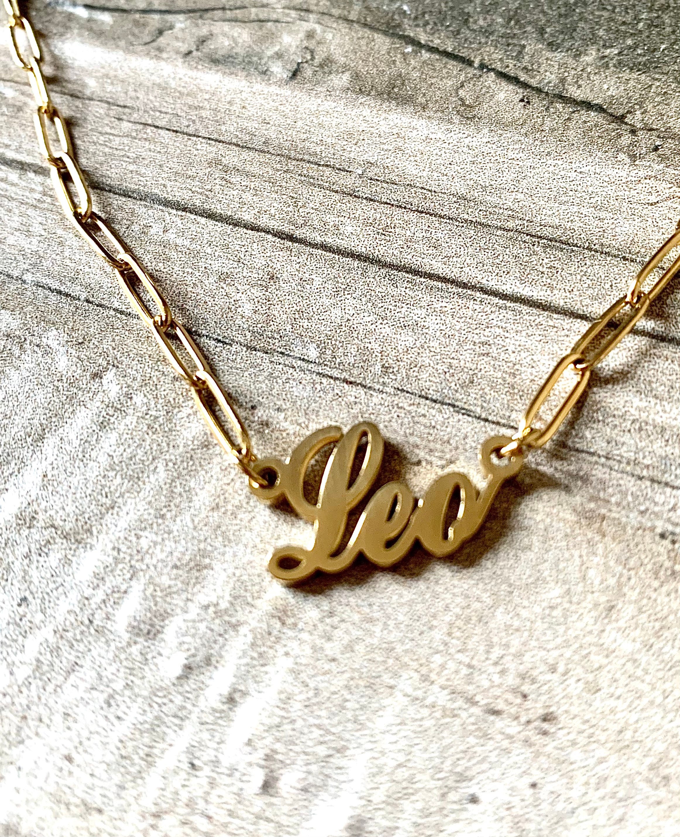 Leo Script Necklace | Gold Zodiac Nameplate | Rock N Rose – Rock n Rose