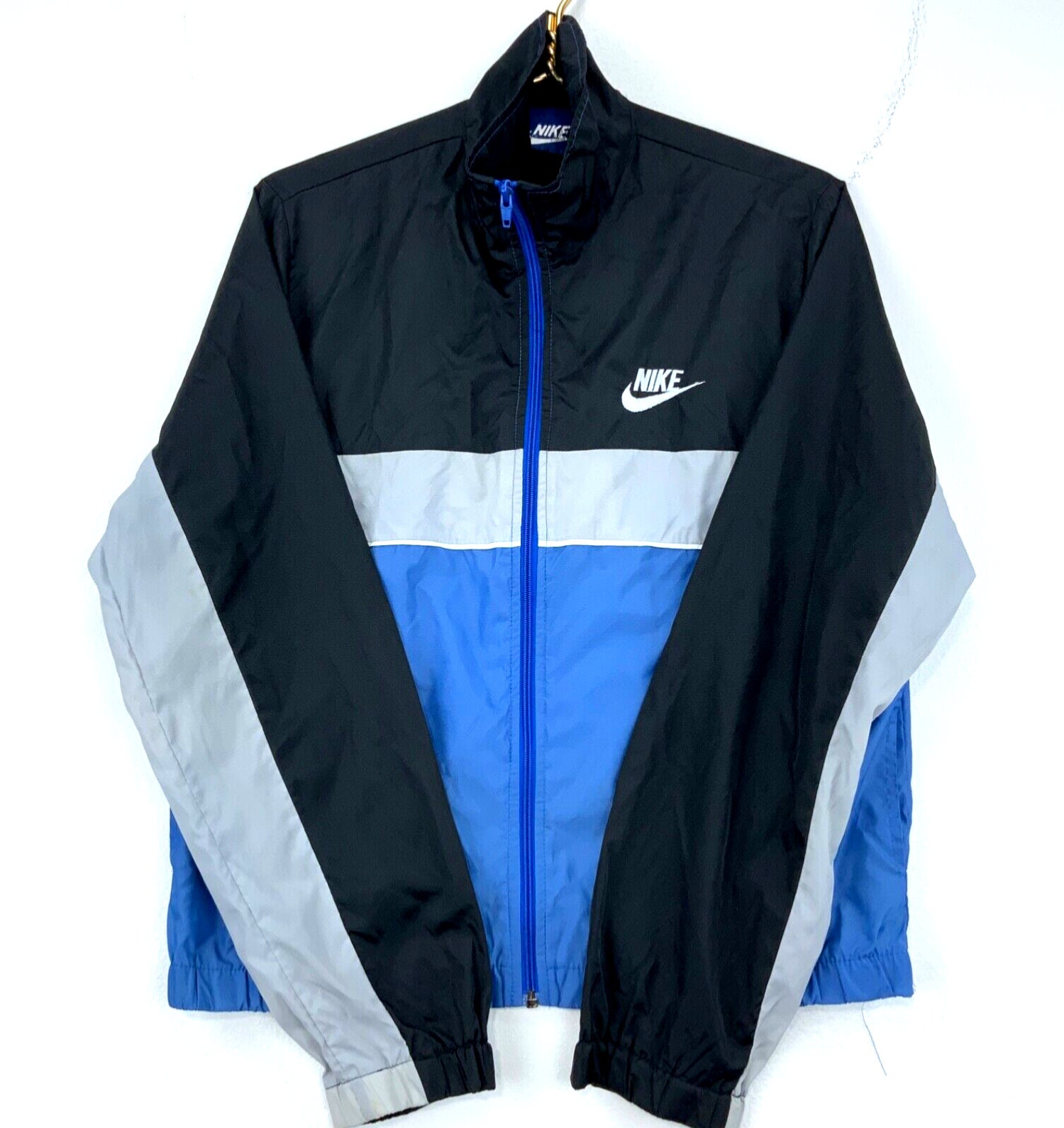 nike windbreaker small