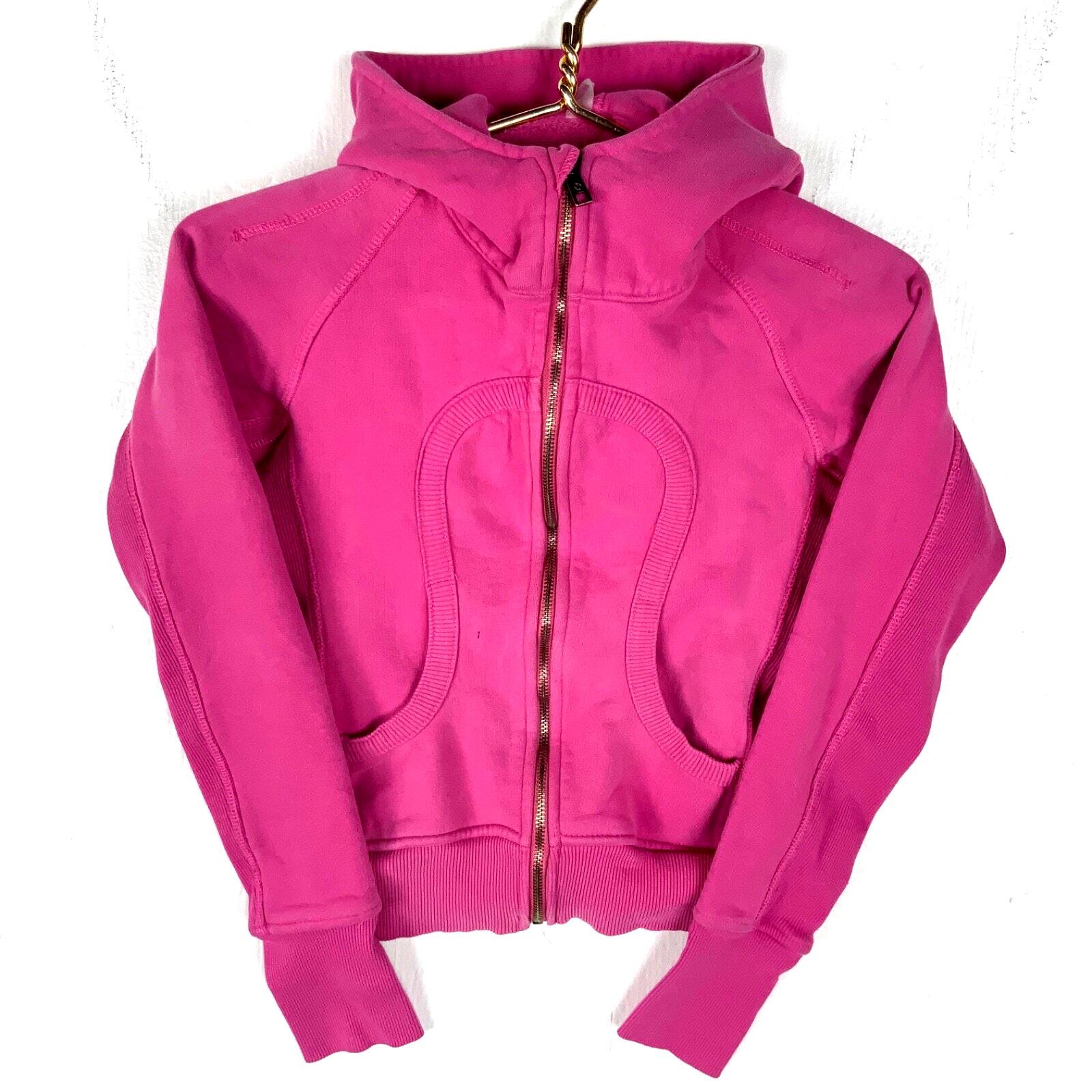 タグ付け LULULEMON サイズM ピンク ジッパー付き