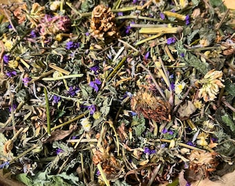 Organic Meadow Medley: Floral Forage Mix for Rabbits & Guinea Pigs
