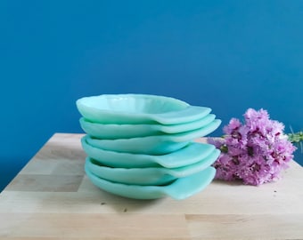 Set of 6 Vintage  Green Jadeite Shell shaped Soap Dish or candy dish / Nuts dish / French vintage / 1 Jadite Fire King / seashell dish
