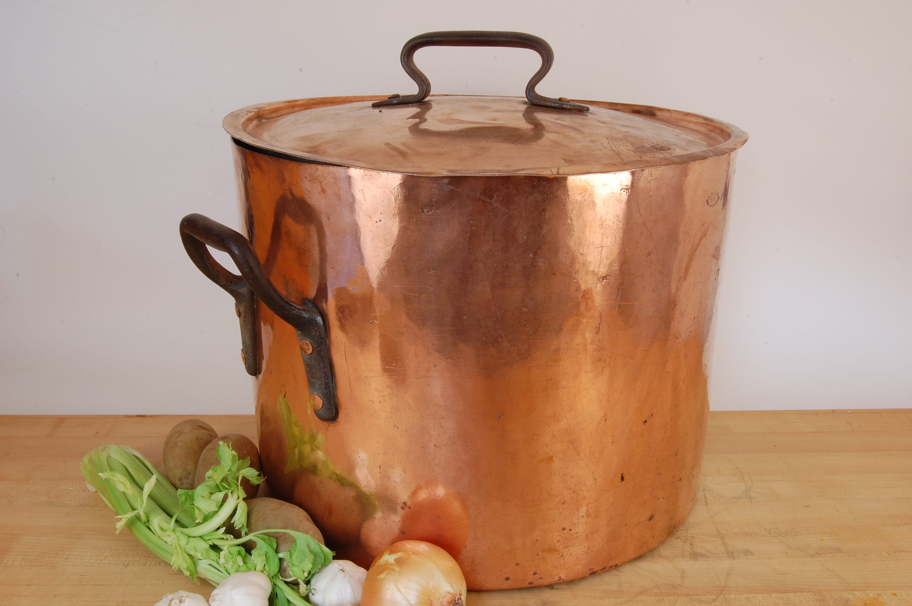 30 lb LFD&H Pot, BDCo Lid. 2mm Stockpot RETINNED and ready to use in