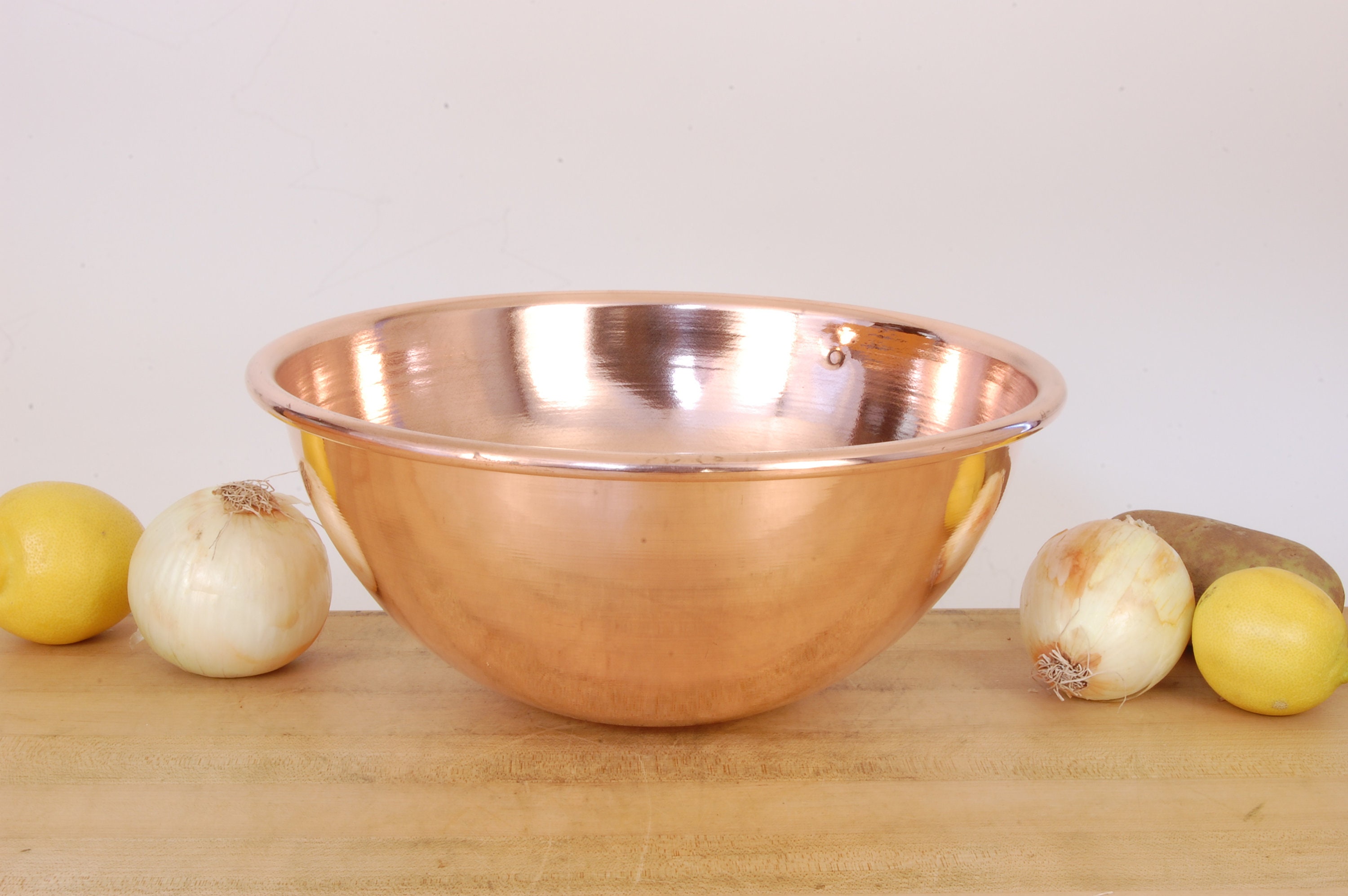 12-1/8 Vintage Copper Mixing Bowl with Rolled Rim and Handle. 2lb