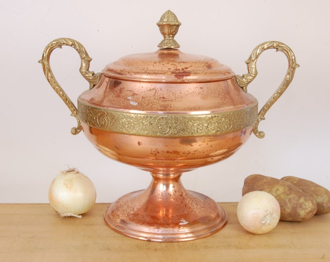 11-1/2" Ornate GAOR Villedieu Stamped Soup Server. 8lb. 9oz. As Found. We sell vintage and antique copper cookware.