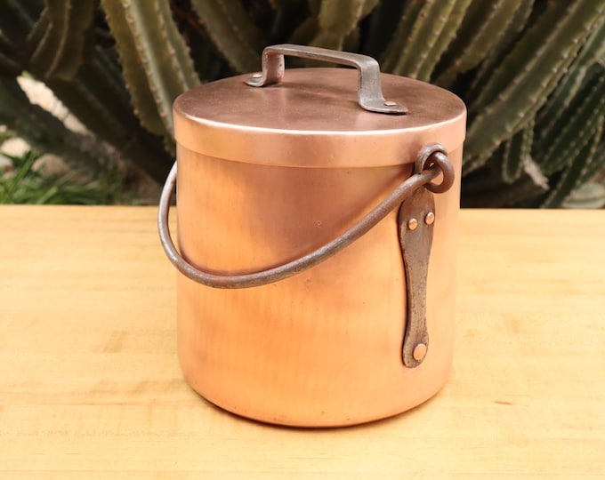 Hammered Stock Pot/Cauldron Beautiful Ironwork and coppersmithing! 8 pounds 2 ounces. 9" x 9" Soup Stock Pot Pan. Retinned and ready to use.