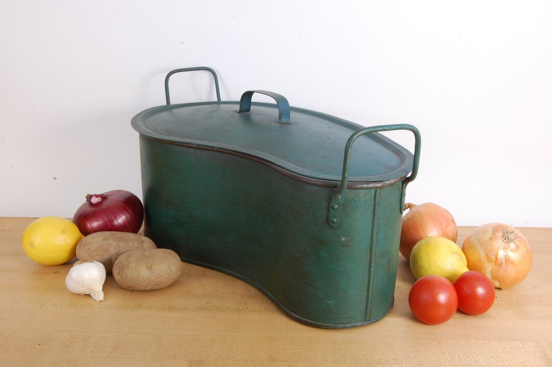 181/4 Vintage Toleware Ham Roasting Pan With Insert. 6lb. 7oz. as