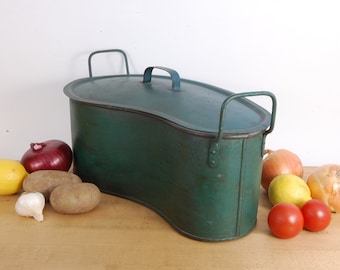 Vintage Toleware Ham Roasting Pan with Insert