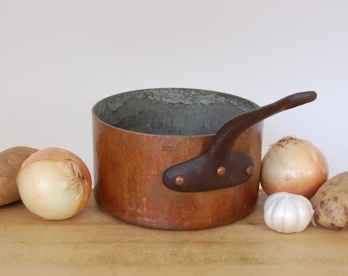 2.6mm Mauviel Stamped 7-1/4" Vintage Copper Saucepan with Hammered Finish. As Found. 4lb. 10oz. We sell vintage and antique copper cookware.