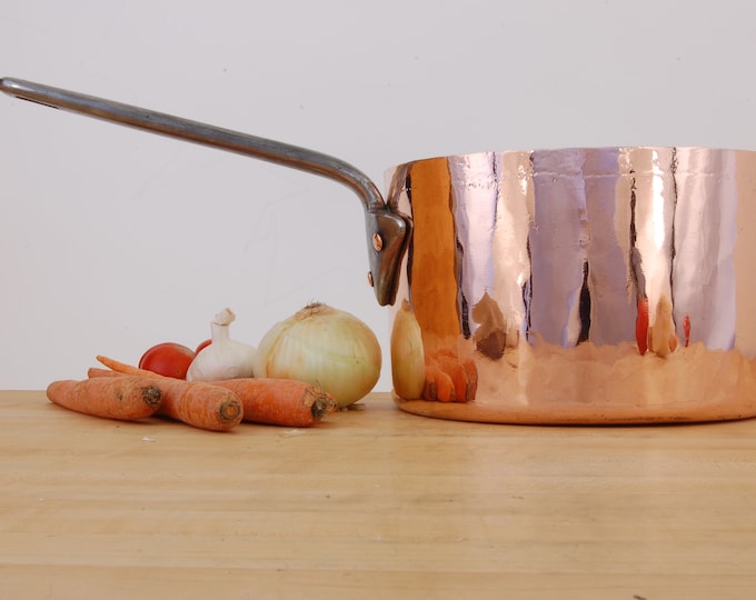 10" Benham & Froud. 8lb 3oz. Spectacular Pan. Unmarked. Vintage English copper pan. We carry antique copper pots and cookware.