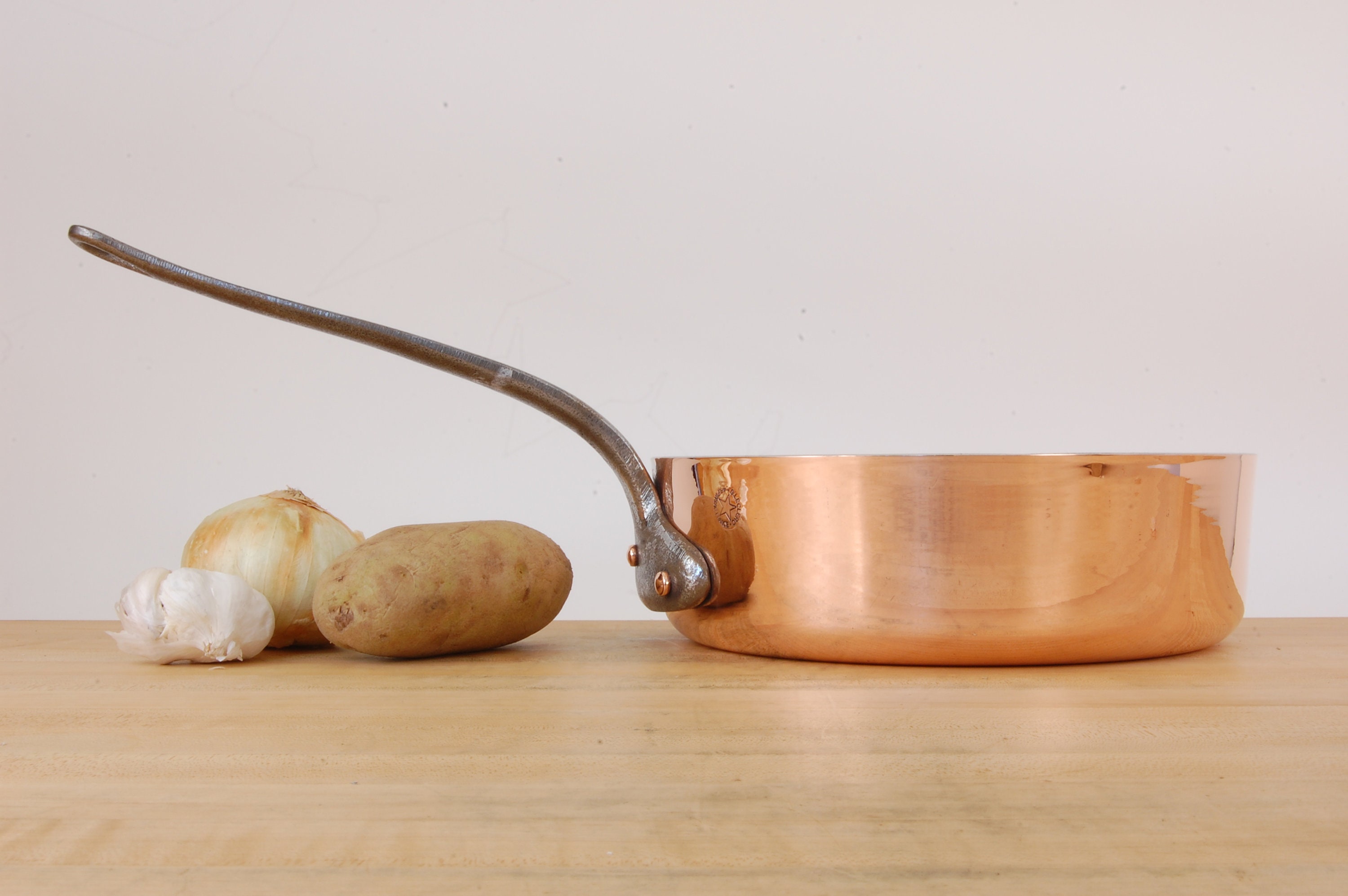 10 Leclerc Saute Retinned and ready for your kitchen. 4lb 15oz. This