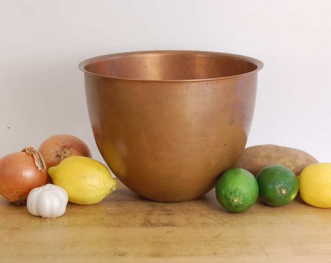 8-7/8" Vintage Kitchenaid Copper Mixing Bowl. As Found. 1.2mm, 2lb. 3oz. We carry vintage and antique copper cookware.