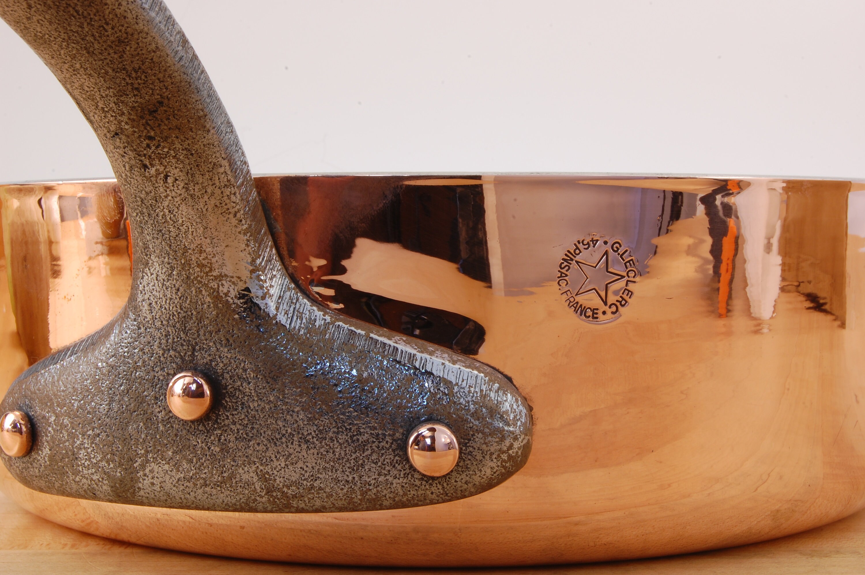 10 Leclerc Saute Retinned and ready for your kitchen. 4lb 15oz. This