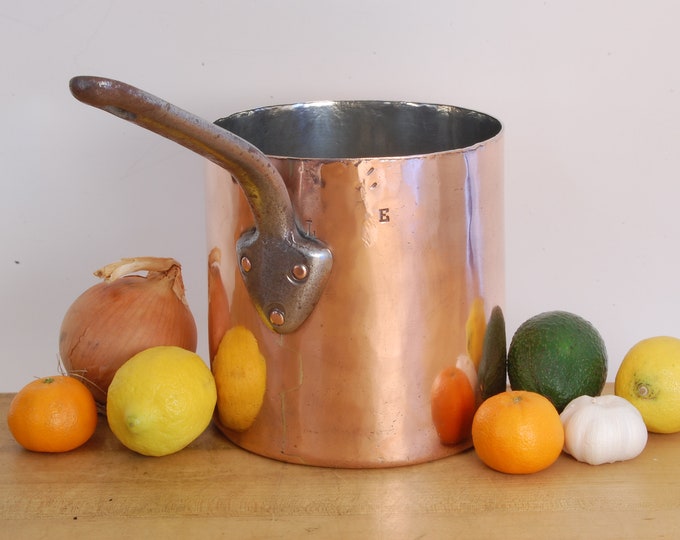 6-7/8" Dovetailed and Initialed Vintage Copper Bain-Marie. New Tin! 1.5-1.8mm, 5lb. 4oz. We carry vintage and antique copper cookware.