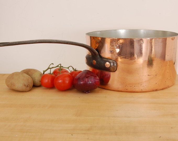 14lb Saucepan. 13" 2.8mm PROFESSIONAL Antique Copper Pan with Vintage markings and stampings. Hand Hammered. Once in a lifetime pan. 6.137kg