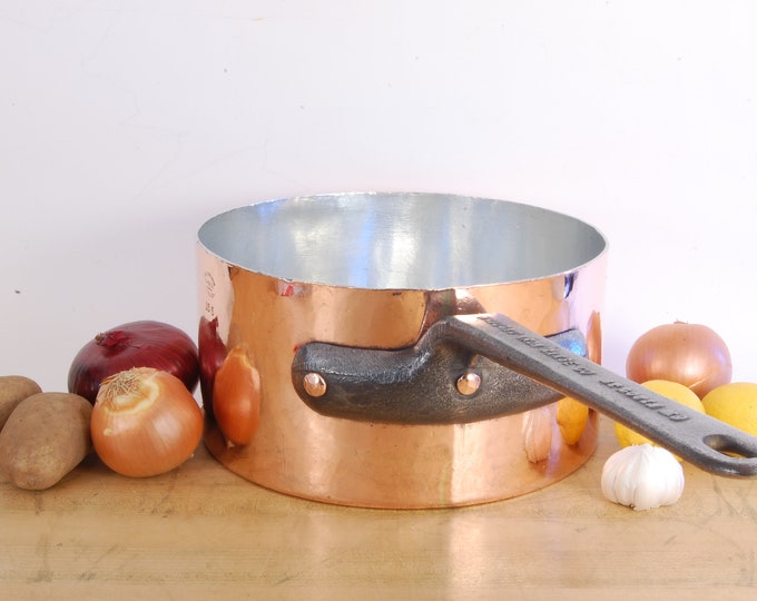 NEW TIN - Wrought Iron Range Co - Vintage Copper 11-5/8" Saucepan. 2.0mm, 12lb. 3oz. Dovetailed. Vintage and antique copper cookware.