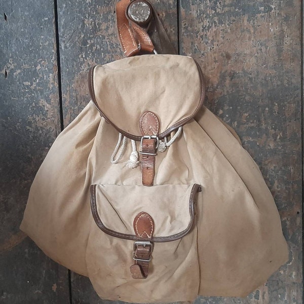 RAR ! antiker hellbrauner KINDER RUCKSACK mit Leder Riemen aus den 1940iger Jahren*Wander Rucksack*Canvas Rucksack