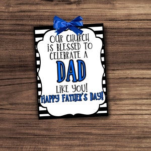Unsere Kirche ist gesegnet, um einen Papa wie Sie zu feiern - Happy Fathers Day Tag-Vaters Day Gift-Dad Birthday Gift