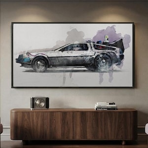 Puede incluir: Una impresión de arte mural rectangular que presenta una ilustración de perfil lateral de un coche deportivo plateado con un marco negro. La obra utiliza un estilo de acuarela con salpicaduras de pintura gris, negra y morada sobre un fondo blanco.