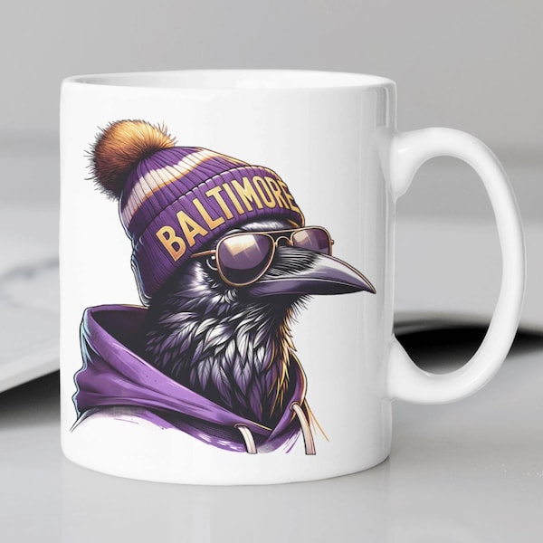 Taza de café con la mascota de los Baltimore Ravens que dice "BALTIMORE"