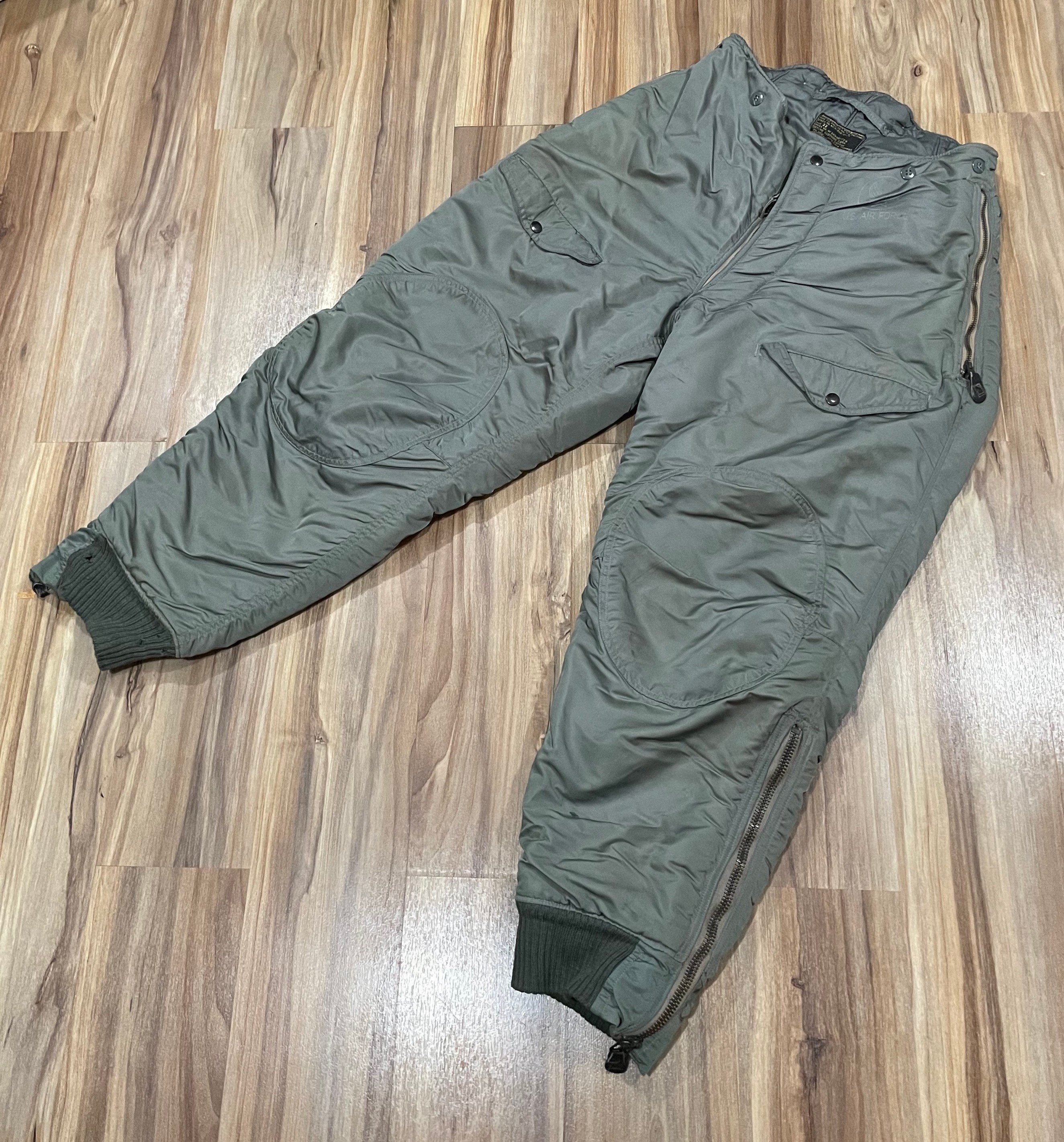USAF Extreme Cold Weather Insulated Trousers Type F-1B Size 30 Made in  U.S.A. -  Canada