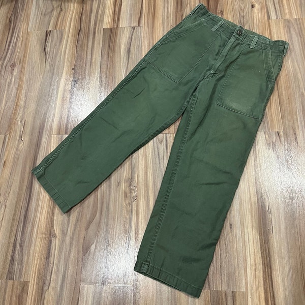 29x26 Vintage 60s OG-107 Military US Army Trousers Pants Zipper Fly Cotton Olive Green Distressed Vietnam