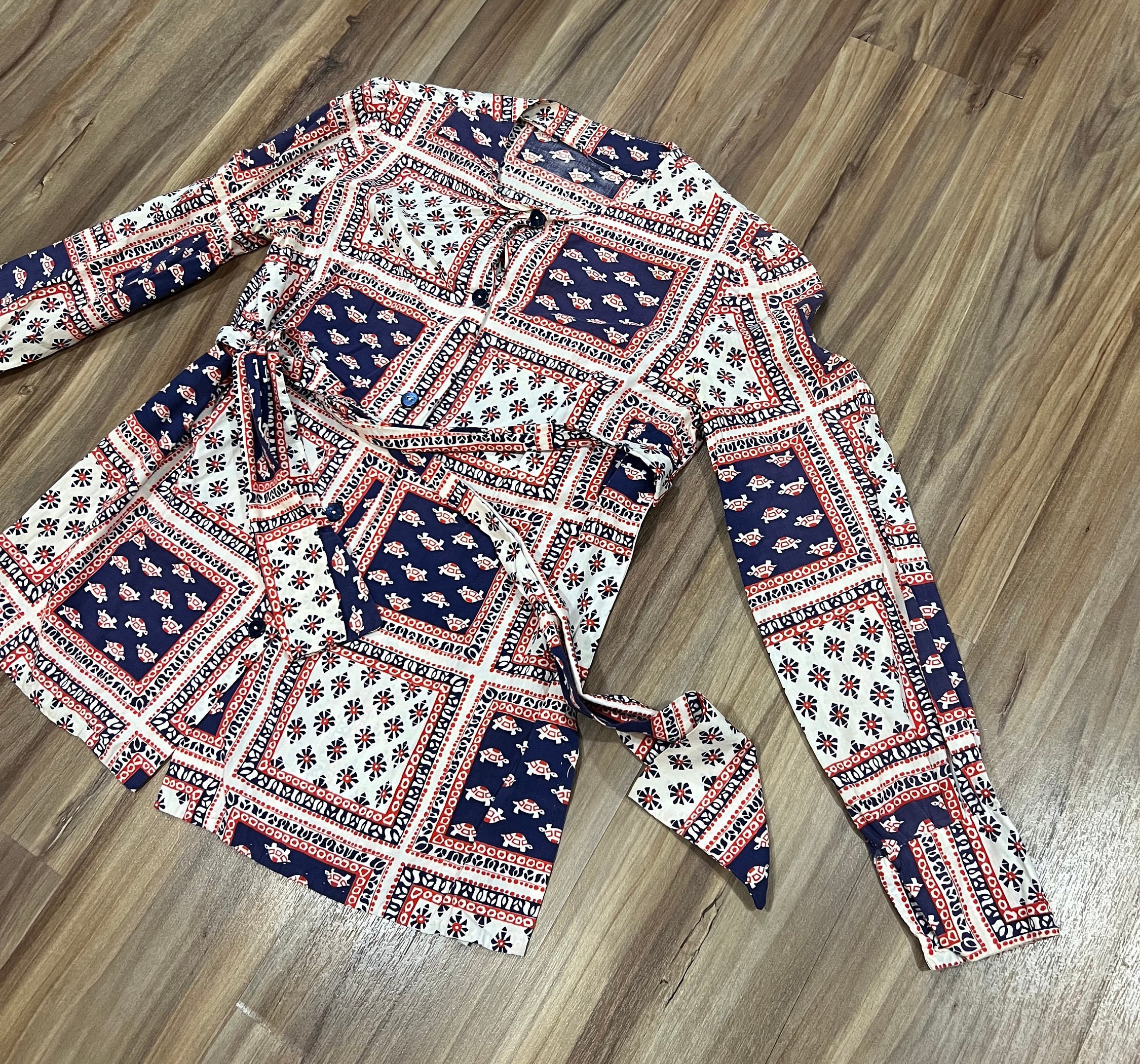 トップス 70s Vintage pullover shirt seersucker Small Vintage 70s Hippie Seersucker Belted Women's Turtles