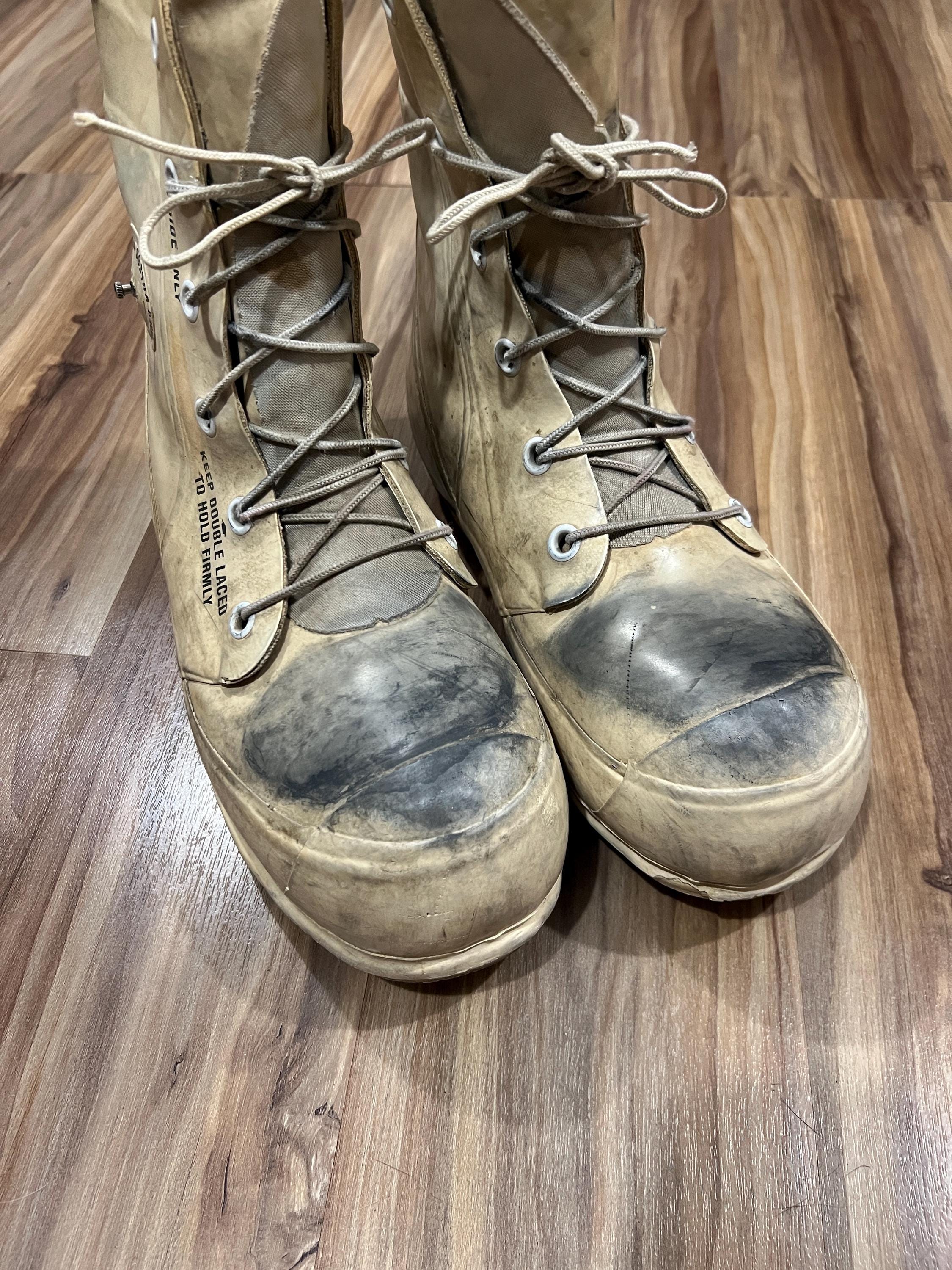 9N Vintage White US Military Cold Weather Bunny Mickey Boots USA