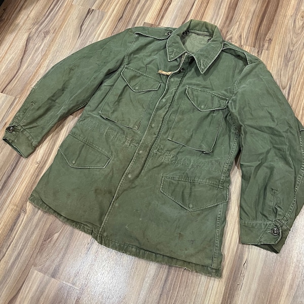 Small Regular Vintage 1950s US Army Distressed Military Field Jacket Coat Olive Green OG-107 Cold Weather M-65 M-1951