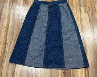 Vestido con falda vaquera de dos tonos Wrangler vintage pequeño de los años 70, fabricado en EE. UU., cintura 23 24