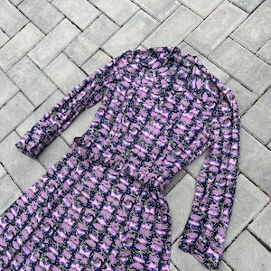 Small Vintage 40s 50s Purple Ring Novelty Graphic Print Belted Women’s Dress 100% Cotton USA Made USA Made Talon Zipper