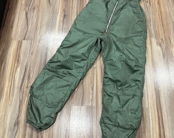 Size 32 Vintage 40s 50s US Military Winter Flying Suit Trousers Flight Cargo Pants Cold Weather Winter w/ Zippers USAF by Buaer