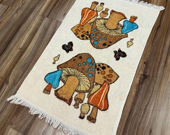 1960s Vintage Mushroom Trippy Bathroom Kitchen Hand Towel 100% Cotton USA Made