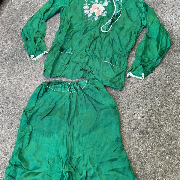 Vintage 40s Satin Silk Souvenir Pajama Set Top & Bottoms Hand Embroidered Green