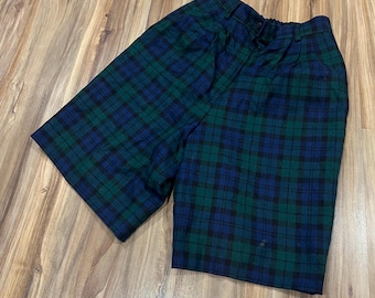 Size 6 Vintage 70s Pendleton Blackwatch Tartan Plaid Wool Shorts Green USA Made