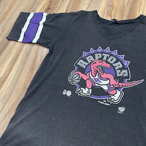 Medium Vintage 90s Toronto Raptors V Neck Jersey Style T Shirt Black/ Purple NBA