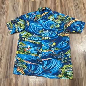 Large Vintage 70s Polyester Hawaiian Pacific Novelty Print Button Up Shirt by Towncraft