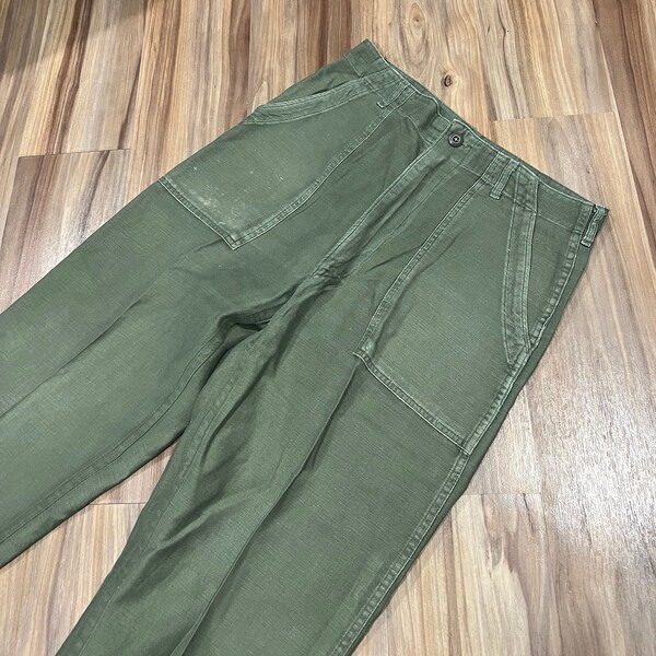 31x32 Vintage 70s OG-107 Military US Army Trousers Pants Zipper Fly Cotton Olive Green Distressed 1970