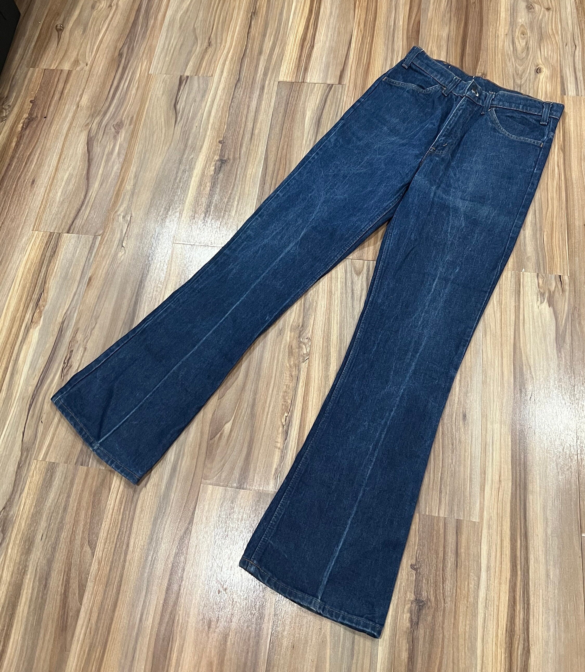 28x33 Vintage 70s Levi's 646 Dark Wash Bell Bottom Flare 28x33 Vintage 70s Levi's 646 Dark Wash Bell Bottom Flare