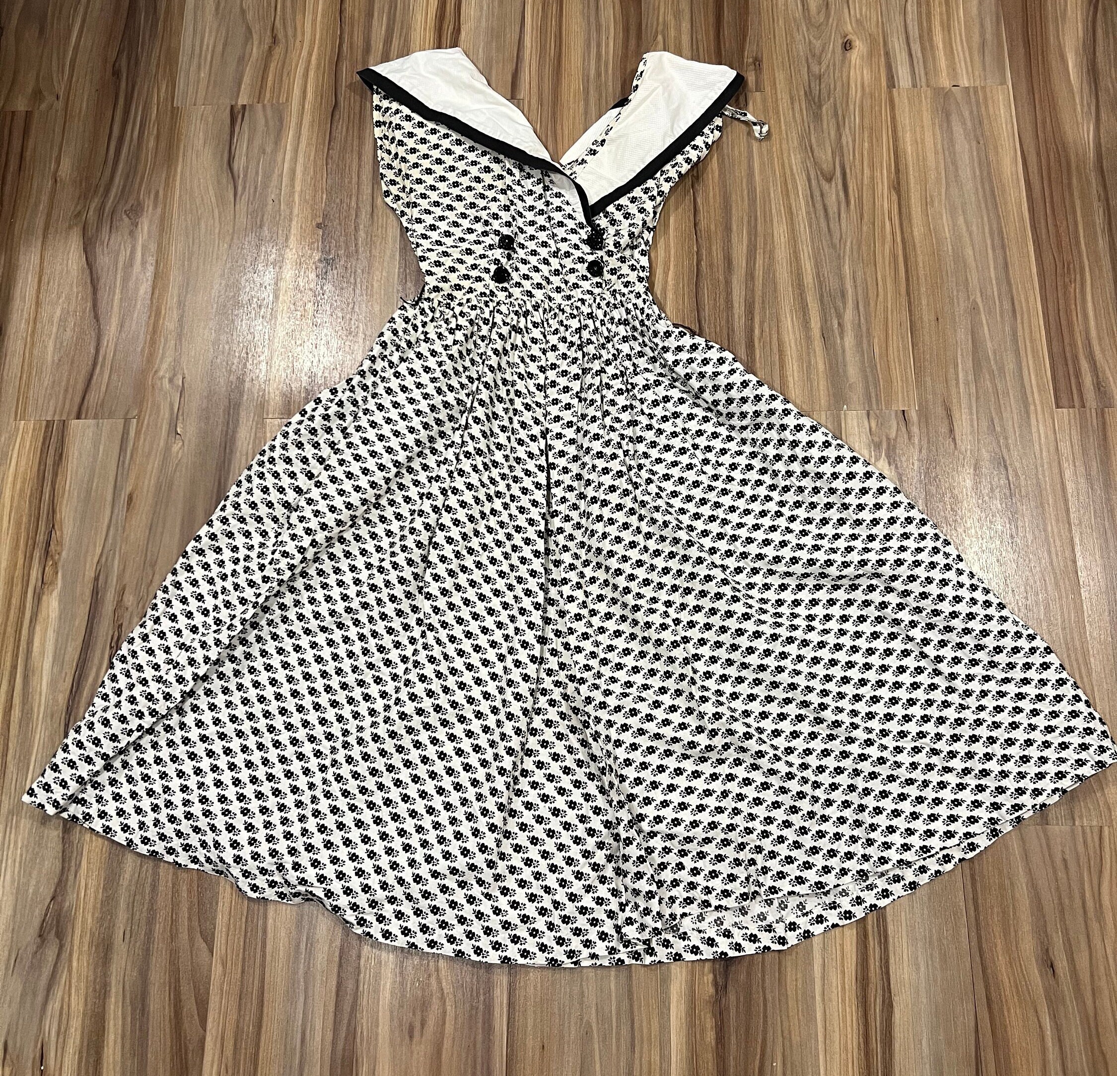 【売り切り御免！】 il_fullxfull.5216033393_dqoo.jpg ワンピース
