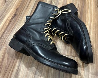 Vintage 1974 US Army Combat Boots: Black Leather, Size 8.5R  display picture 3